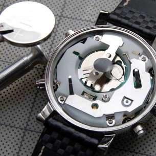 Cambiare la batteria o la batteria